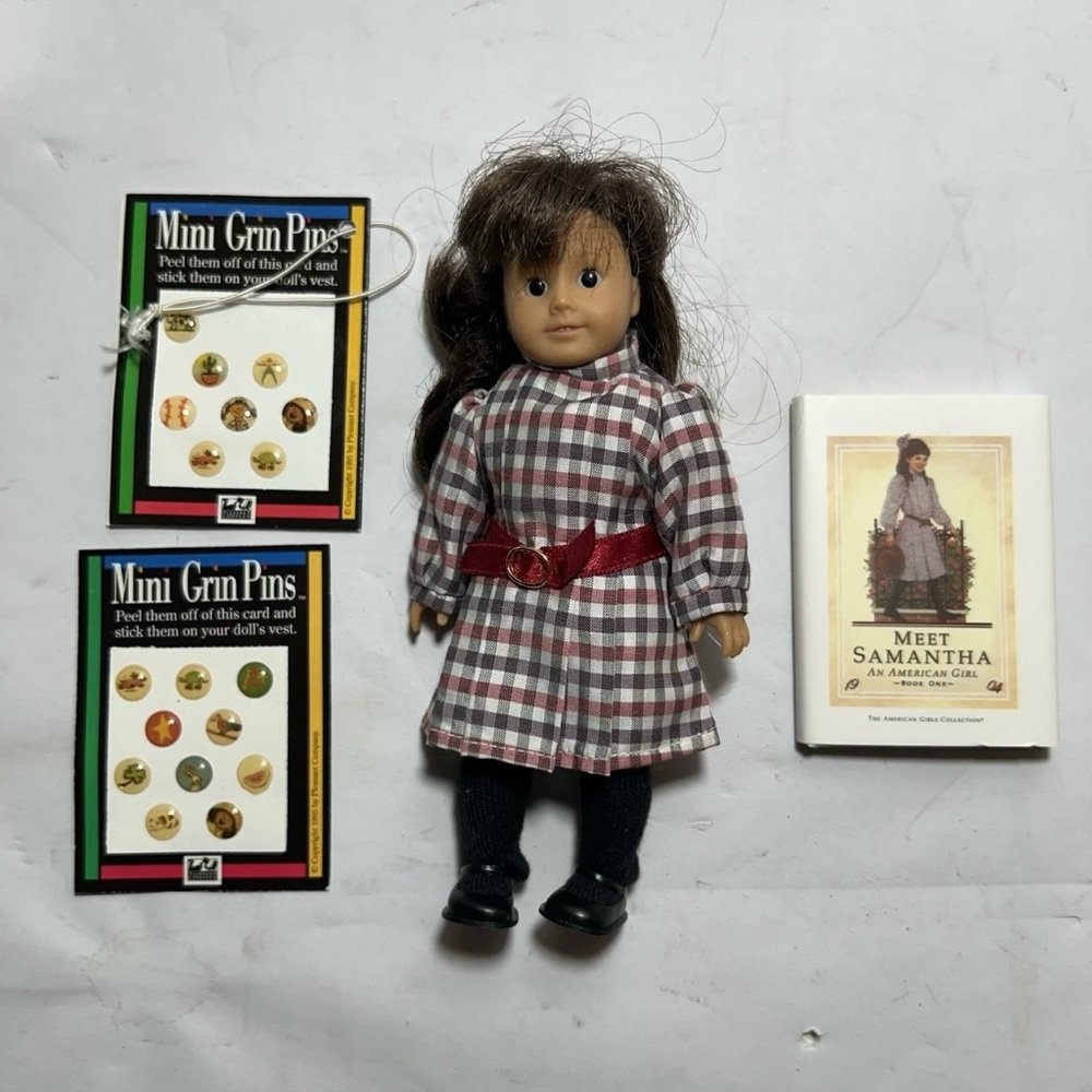 Retired 1995 American Girl Samantha 6" Mini-Doll with Book